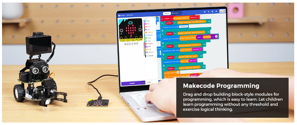 Élève programmant sur Microsoft MakeCode pour Nexbit AI